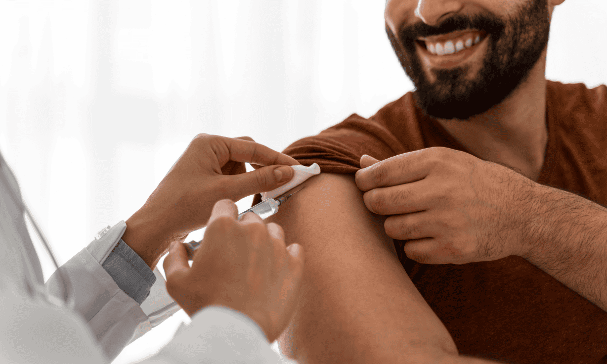 Best Online Hormone Testing Options for Men (Nurse-Reviewed)